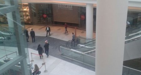 “Gənclik Mall”ı su basdı