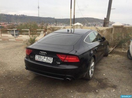 Yol polisi bahalı avtomobilləri cərimə meydançasına saldı 