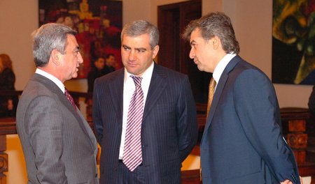 Karapetyan hara, Əliyevlə danışıqlar aparmaq hara?