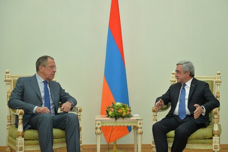 Lavrov Yerevanda Qarabağ məsələsini müzakirə edəcək