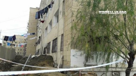Mənzillərin içinə beton dirəklər quraşdırılır – Bakıda 40 ailə qorxu içində