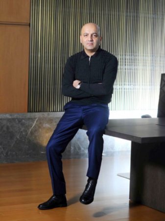 Mübariz Mənsimov dövlətə yarım milyard “atıb”