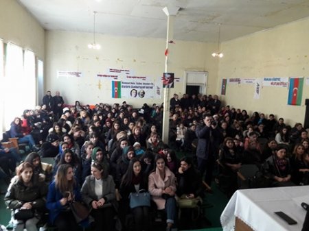 Hakimiyyətə gələriksə hər bir ailənin bank hesabına 10 min manat pul yatıracağıq 
