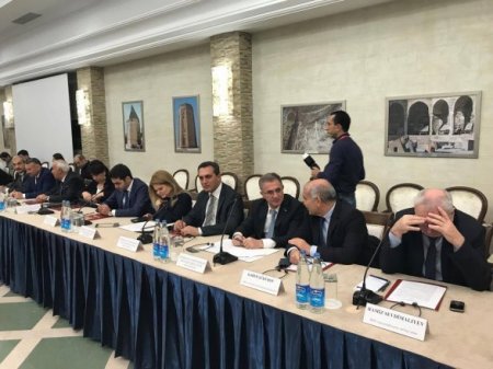 Erməni tədqiqatçıları və qərb analitikləri Bakıda Ermənistanın ekspansiyasını müzakirə edirlər