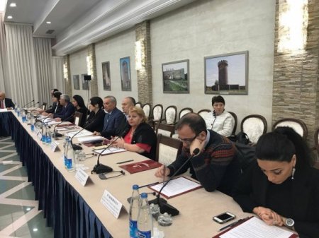 Erməni tədqiqatçıları və qərb analitikləri Bakıda Ermənistanın ekspansiyasını müzakirə edirlər