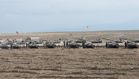 Azərbaycan ordusu cənub istiqamətində təmas xəttini yarır, Ermənistandan köməyə tanklar göndərilir...
