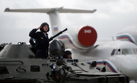 Putin qoşunları Suriyadan niyə tələsik çıxarmağı tapşırıb...