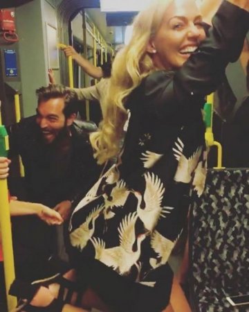 Metrodan istifadə edən məşhurlar