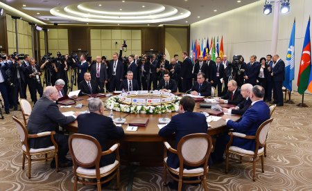 Bu gün Moskvada MDB ölkə başçılarının qeyri-rəsmi sammiti keçiriləcək