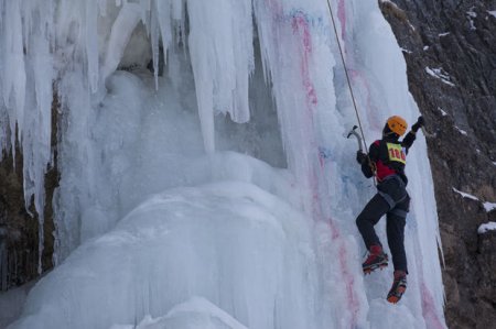 Qubada itkin düşmüş alpinistlərin axtarışına əlavə qüvvələr cəlb olunub