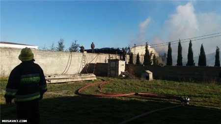FAZİL MƏMMƏDOVUN MİLYONLUQ VİLLASINDA YANĞIN