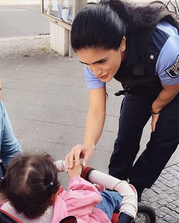 Berlinin 29 yaşlı azərbaycanlı qadın polis komissarı