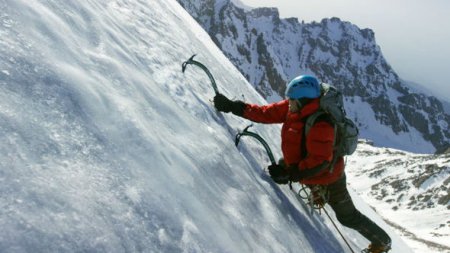 İtkin düşən alpinistlərin qarşılaşdıqları təhlükələr