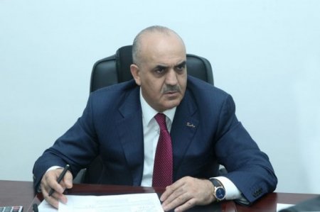 Səlim Müslümov direktoru işdən çıxardı