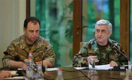 Müdafiə naziri: “Dilənçi sən özünsən...”