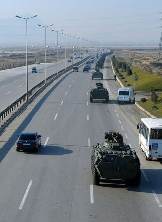Rusiyadan Azərbaycana müasir hərbi texnikanın yeni partiyası gətirildi
