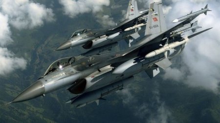 Türkiyə ordusunun Afrini bombalayan təyyarələri bazaya qayıtdı