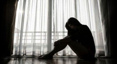 Ata-anasının küçəyə atdığı 14 yaşlı Aygünün müsibəti: “Dayım məni zorladı”