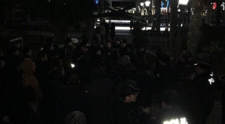 Xırdalanda etiraz – AAAF Park sakinləri yolu bağladılar 