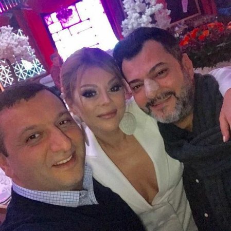 Aygün Kazımova 47 yaşını qeyd etdi