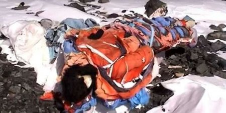 Zirvəyə çıxmaq üçün həyatını fəda edən alpinistlər