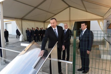 İlham Əliyev: “Həm insanlar zəhərlənib, həm 160 milyon dollar pul xaricə gedib...”