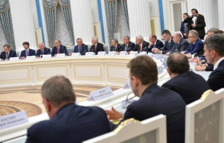 “Kreml məruzəsi”ində azərbaycanlı oliqarxlar: Ağalarov, Nisanov, Ələkbərov...
