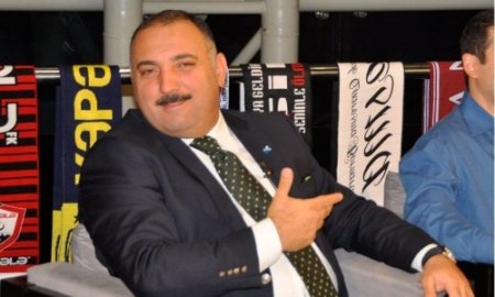 Bəhram Bağırzadənin həkim xanımı və övladları