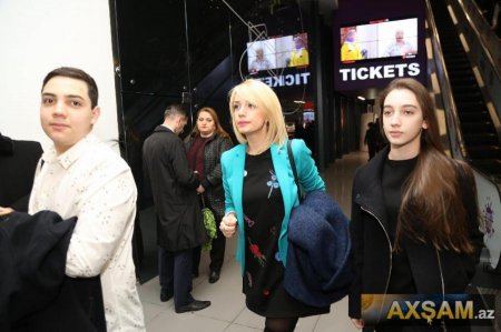Bəhram Bağırzadənin həkim xanımı və övladları