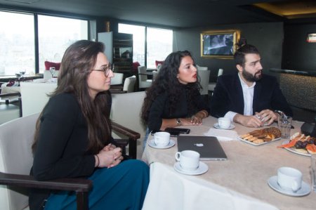 Dilarə Kazımova: Azərbaycanın seks simvoluyam