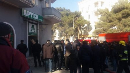 Sumqayıtda aptekdə güclü yanğın: təxliyyə edilənlər var