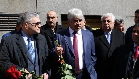 “Milyarder Məmişov insan sümükləri üzərində əyləncə mərkəzi tikir...”