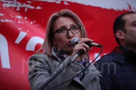 Ermənilər qiymət artımına görə küçələrə axışdılar