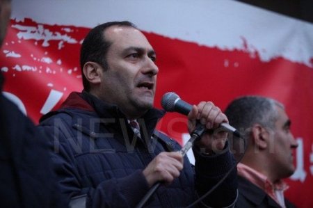 Ermənilər qiymət artımına görə küçələrə axışdılar
