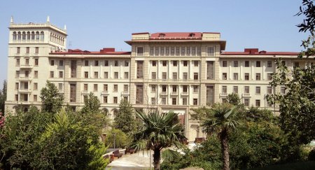 Üç nazirlik və bir komitə bu statusunu itirdi