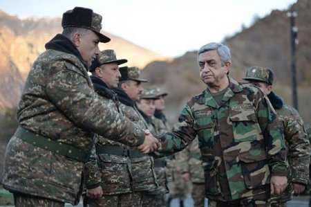 Sarkisyan məmurlara Qarabağda əsgərlərə baş çəkməyi qadağan etdi