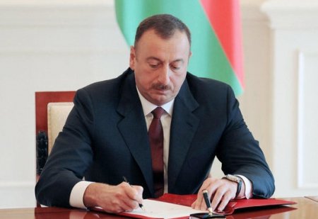 Azərbaycanda əmək pensiyaları artırıldı
