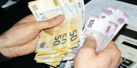 Dövlət orqanlarında çalışan bu şəxslərin maaşları artırıldı