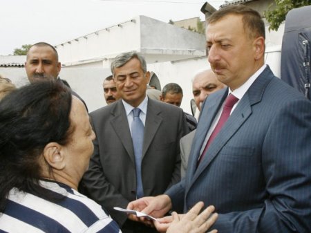 “Qəhrəman Ana” polisdən prezidentə şikayət etdi: “Zalımın sonu gələndə…”