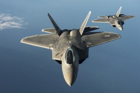 Pentaqon Rusiya muzdlularını qırmağa B-52 bombardmançısı da cəlb edib
