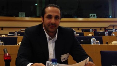 Müxalifətçi blogerin yaxlınları saxlanılıb