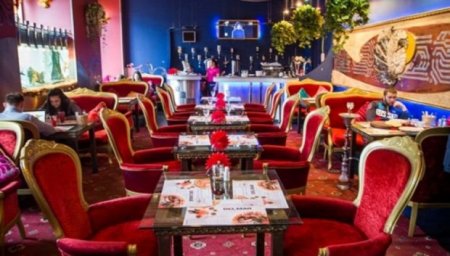 Restoran maqnatı Mürsəl Süleymanovun dəbdəbəli obyekti söküldü