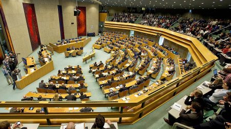 Hollandiya “erməni soyqırımı”nı tanıdığını bildirib