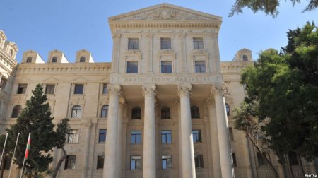 Rusiyalı jurnalist Azərbaycan xalqından üzr istədi