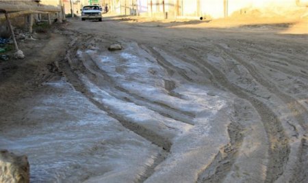 Bülbülə qəsəbəsində sakinlər yol tələbi ilə yolu bağlayıb