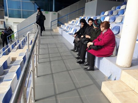 Müəllimlər zorla "Keşlə"nin oyununa gətirilir