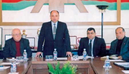 Keçmiş nazir müavini Mirzəyevin bacısı və yeznəsinin müəmmalı qətli: istintaqı Baş Prokurorluq aparacaq