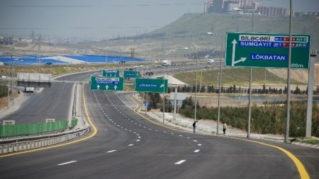 Bakı Dairəvi-1 avtomobil yolunda maşın qadını vurub öldürdü