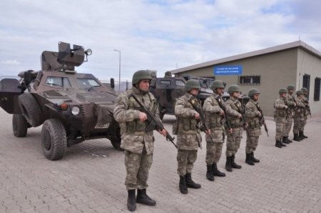 Türkiyə Ermənistanla sərhəddə nəzarəti gücləndirdi