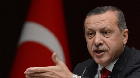 Ərdoğan: “ABŞ terrorçulara maaş verir”